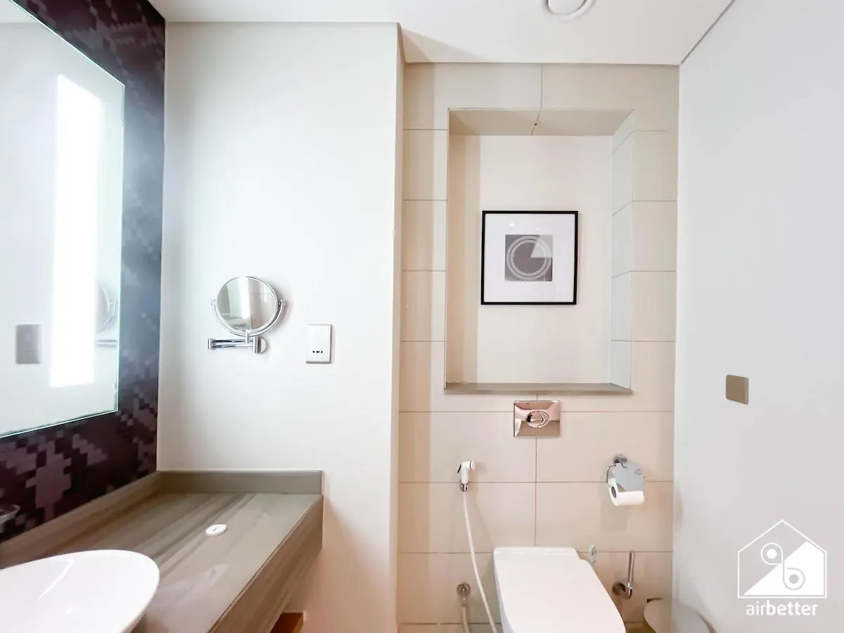 Luxury 1-Bedroom Apt With City Views ,Business Bay Dubai