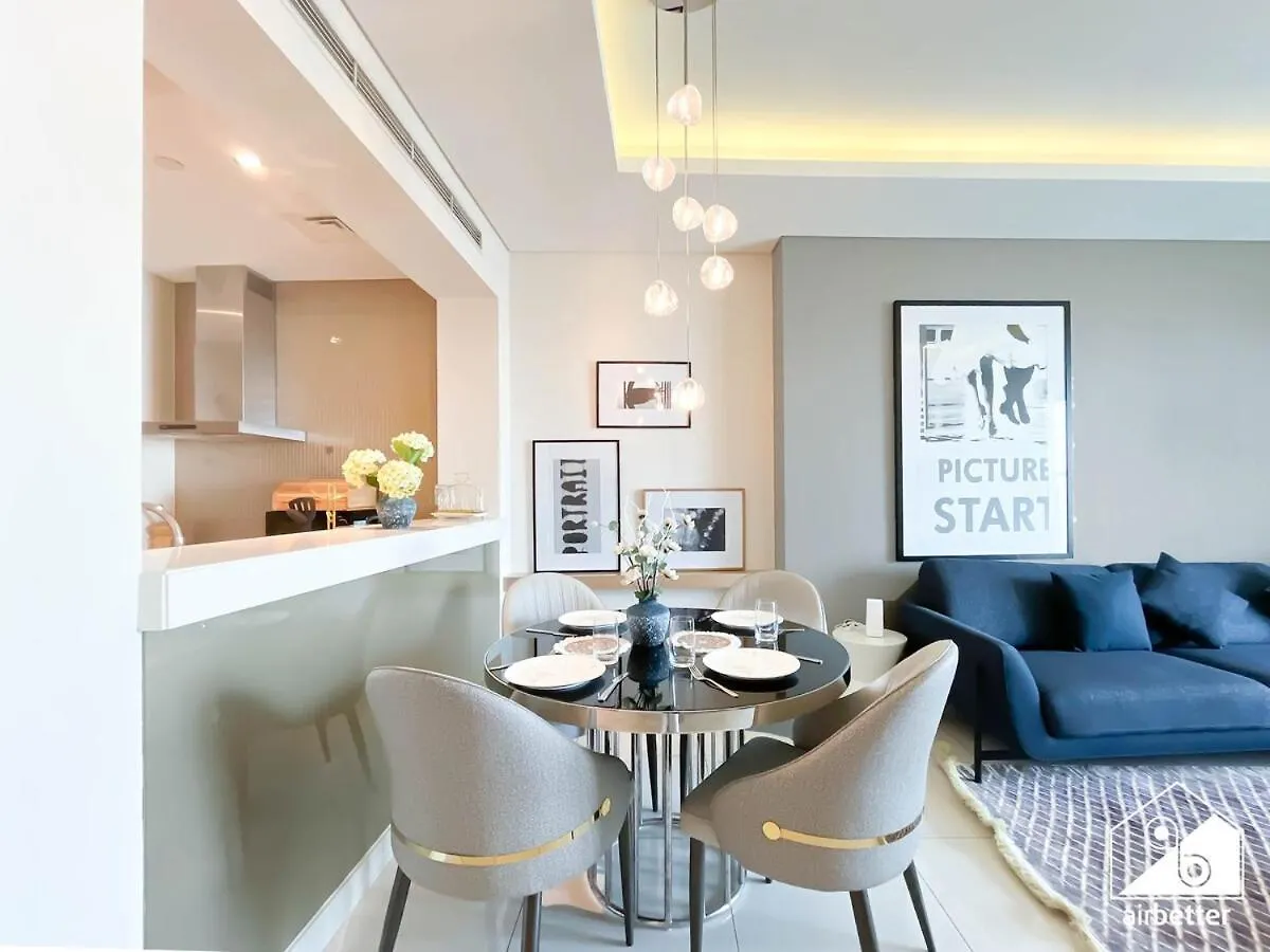 Apartment Luxury 1-Bedroom Apt With City Views ,Business Bay Dubai