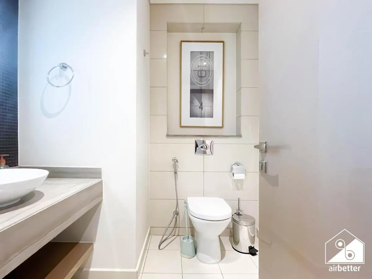 Daire Luxury 1-Bedroom Apt With City Views ,Business Bay Dubai